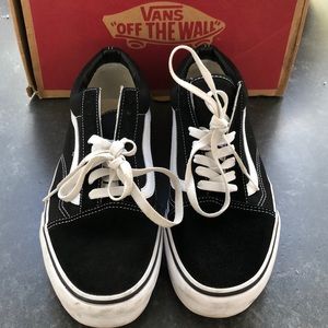 Vans Black/ White Old Skool Platform W10